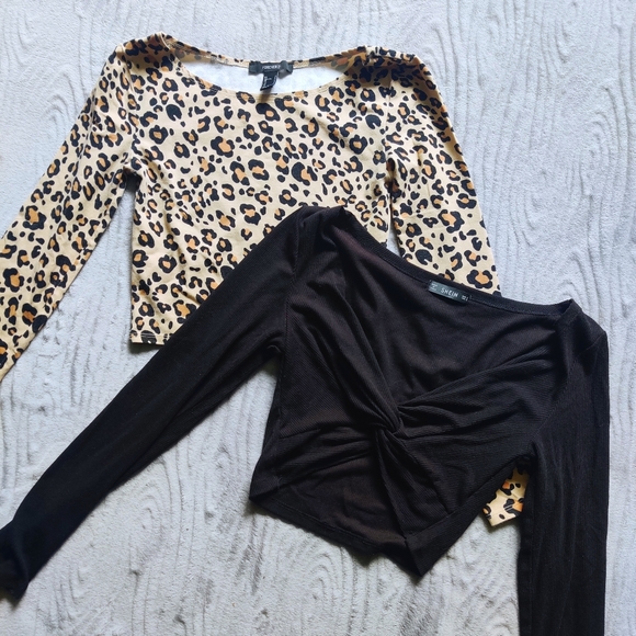 Tops - Set of 2 Cropped Long Sleeve Mini Ribbed Cheetah Print Shirts S